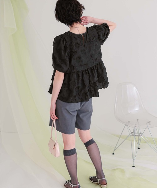 titivate(ティティベイト)の「ドットパフスリーブブラウス(シャツ/ブラウス・レディース・ダークブラウン/アイボリー/ブラック・L/M/S)」の16枚目の写真