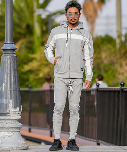 adamsJUGGLER（アダムスジャグラー）の「RTEG スマイリーD&Fフーディー（パーカー・メンズ・ブラック/グレー・S/M/L/XL）」の6枚目の写真