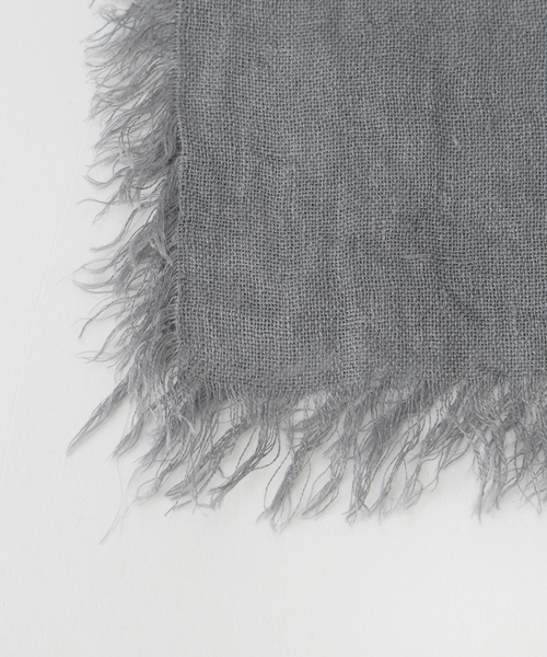 ASAUCE MELER（アソースメレ）の「ASAUCE MELER アソースメレ フランダースリネンガーゼストール AM26S-ST31（ストール/ショール・レディース・チャコールグレー/サックスブルー・FREE）」の8枚目の写真