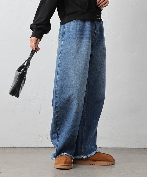 COLONY 2139（コロニートゥーワンスリーナイン）の「カーブデニムパンツ（デニムパンツ・レディース・ブルー/ネイビー/サックスブルー・SMALL/LARGE/MEDIUM）」の19枚目の写真