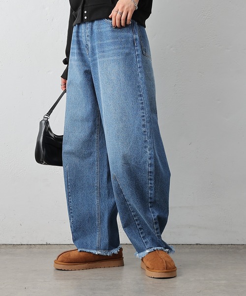 COLONY 2139（コロニートゥーワンスリーナイン）の「カーブデニムパンツ（デニムパンツ・レディース・ブルー/ネイビー/サックスブルー・SMALL/LARGE/MEDIUM）」の17枚目の写真