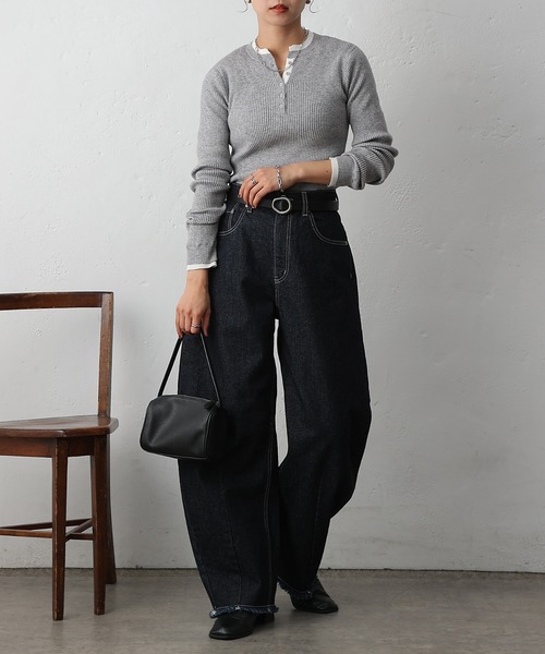 COLONY 2139（コロニートゥーワンスリーナイン）の「カーブデニムパンツ（デニムパンツ・レディース・ブルー/ネイビー/サックスブルー・SMALL/LARGE/MEDIUM）」の4枚目の写真