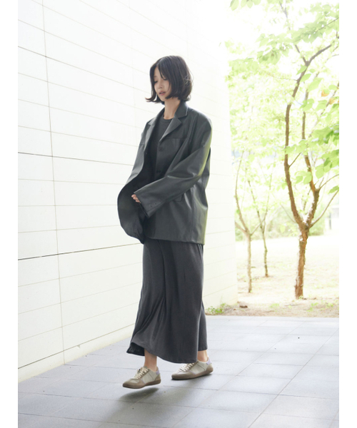AYIHOLIC CASHMERE（アイホリックカシミア）の「フェイクレザー テーラージャケット（テーラードジャケット・レディース・グレー・FREE）」の3枚目の写真