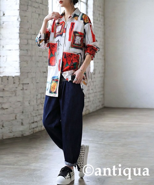 antiqua(アンティカ)の「アート柄 シャツ(シャツ/ブラウス・レディース・ホワイト系その他・ONESIZE)」の2枚目の写真