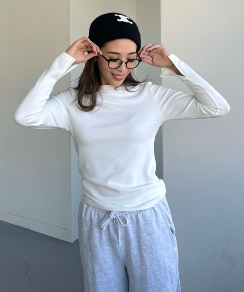 CHERI since1985(シェリ)の「ウォーム+6℃袖スリットストレッチロングtee(Tシャツ/カットソー・レディース・ホワイト/ブラック・FREE)」の1枚目の写真