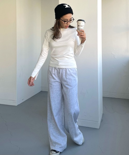 CHERI since1985(シェリ)の「ウォーム+6℃袖スリットストレッチロングtee(Tシャツ/カットソー・レディース・ホワイト/ブラック・FREE)」の20枚目の写真