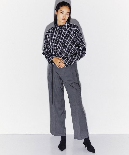 KIMDOH(キムド)の「BELT WIDE PANTS CHARCOAL GRAY(スラックス・レディース・その他・FREE)」の1枚目の写真