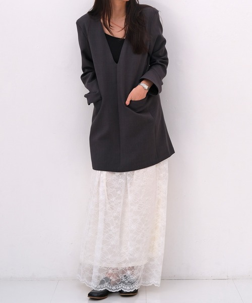 AKTE（アクテ）の「ディープVネックミニワンピース（ワンピース・レディース・ベージュ/チャコールグレー・1/2）」の19枚目の写真