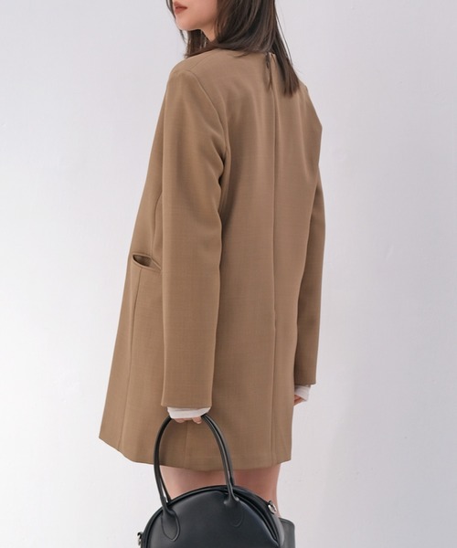 AKTE（アクテ）の「ディープVネックミニワンピース（ワンピース・レディース・ベージュ/チャコールグレー・1/2）」の21枚目の写真