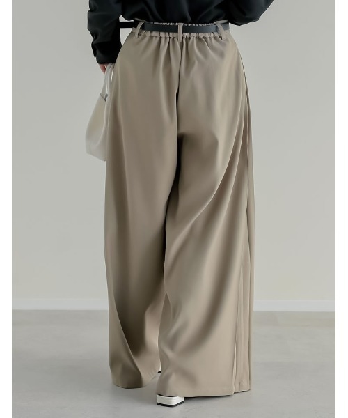 Re:EDIT（リエディ）の「[2026S/S COLLECTION][低身長/高身長サイズ有]ツイルサイドタックストレートパンツ（スラックス・レディース・ブラック/グレイッシュベージュ/チャコールグレー/ホワイト/ブラウン・SHORT/MEDIUM/TALL/LARGE）」の7枚目の写真
