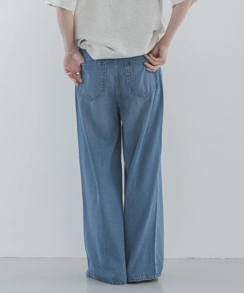 URBAN RESEARCH Sonny Label（アーバンリサーチサニーレーベル）の「リヨセルコットンドロストワイドデニム（デニムパンツ・レディース・ライトインディゴブルー/インディゴブルー・36/38/34）」の6枚目の写真