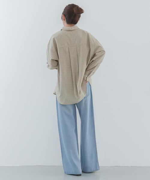 URBAN RESEARCH Sonny Label(アーバンリサーチサニーレーベル)の「リヨセルコットンドロストワイドデニム(デニムパンツ・レディース・ライトインディゴブルー/インディゴブルー・36/38/34)」の8枚目の写真