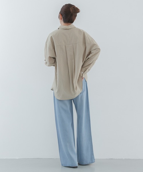 URBAN RESEARCH Sonny Label(アーバンリサーチサニーレーベル)の「リヨセルコットンドロストワイドデニム(デニムパンツ・レディース・ライトインディゴブルー/インディゴブルー・36/38/34)」の15枚目の写真