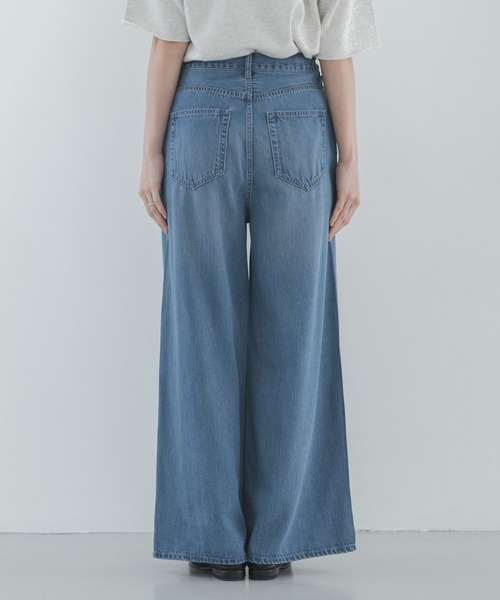 URBAN RESEARCH Sonny Label(アーバンリサーチサニーレーベル)の「リヨセルコットンドロストワイドデニム(デニムパンツ・レディース・ライトインディゴブルー/インディゴブルー・36/38/34)」の18枚目の写真