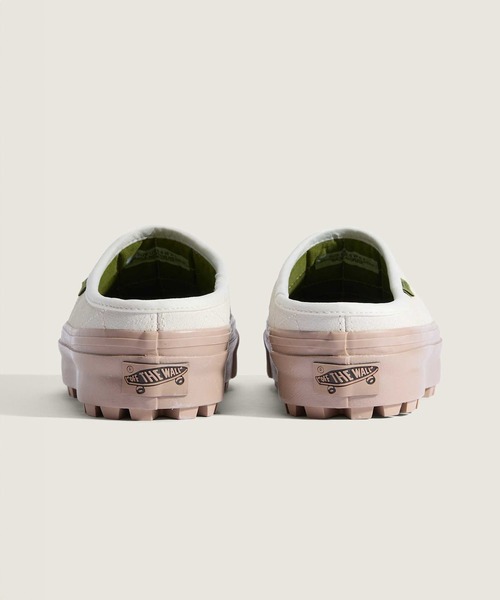 VANS(バンズ)の「VANS PREMIUM ミュール / LX Mule Style 17 SUEDE EGRET VN000DAEC9F1(スリッポン・メンズ・オフホワイト・11/10.5/10/9.5/9/8.5/8/7.5/7/6.5/6/5.5/5)」の4枚目の写真