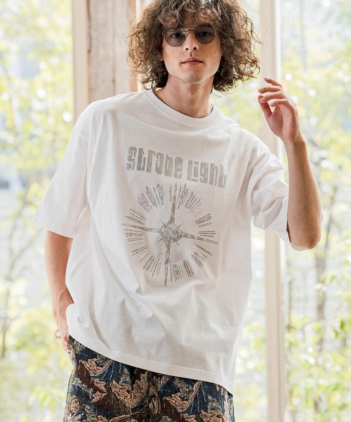 CAMBIO(カンビオ)の「mt10257-ビッグシルエットプリントT(Strobe Light) Tシャツ(2601122MCB)(Tシャツ/カットソー・メンズ・ブラック/ホワイト/ネイビー・XL/S/M/L)」の2枚目の写真