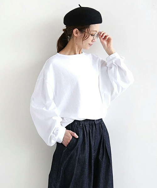 SOLAMONAT(ソラモナ)の「サラリト天竺ボリュームスリーブプルオーバー(Tシャツ/カットソー・レディース・ブラック/ホワイト・FREE)」の1枚目の写真