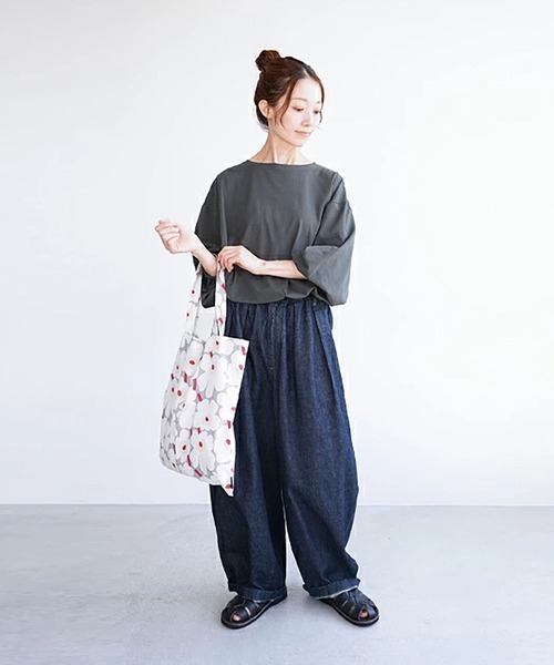 SOLAMONAT(ソラモナ)の「サラリト天竺ボリュームスリーブプルオーバー(Tシャツ/カットソー・レディース・ブラック/ホワイト・FREE)」の8枚目の写真