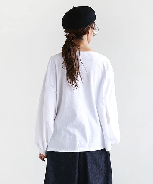 SOLAMONAT(ソラモナ)の「サラリト天竺ボリュームスリーブプルオーバー(Tシャツ/カットソー・レディース・ブラック/ホワイト・FREE)」の12枚目の写真