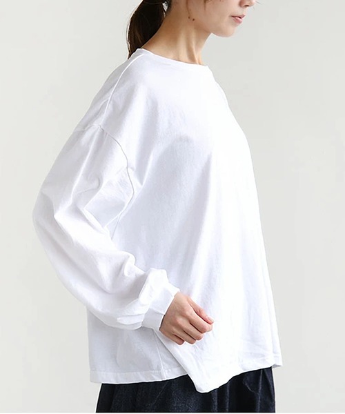 SOLAMONAT(ソラモナ)の「サラリト天竺ボリュームスリーブプルオーバー(Tシャツ/カットソー・レディース・ブラック/ホワイト・FREE)」の14枚目の写真
