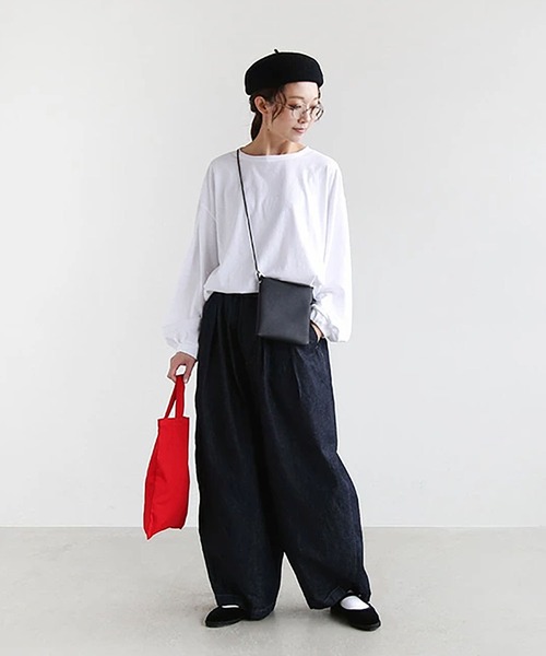 SOLAMONAT(ソラモナ)の「サラリト天竺ボリュームスリーブプルオーバー(Tシャツ/カットソー・レディース・ブラック/ホワイト・FREE)」の4枚目の写真