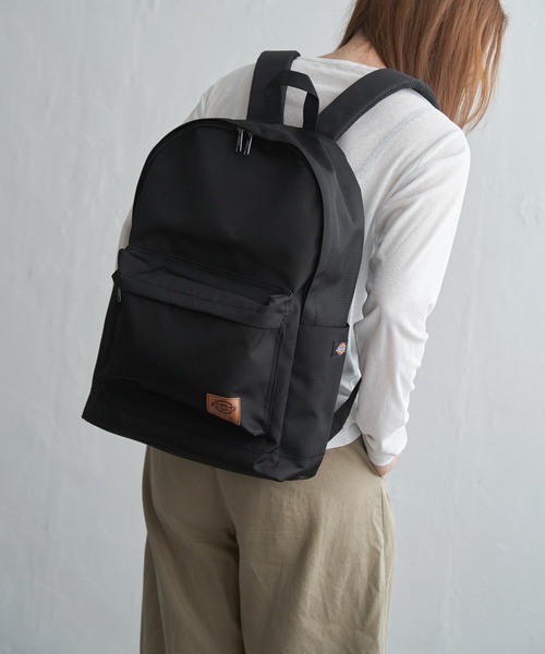 ikka（イッカ）の「Dickies ディッキーズ 撥水バックパック（バックパック/リュック・メンズ・ブラック/チャコール・FREE）」の3枚目の写真