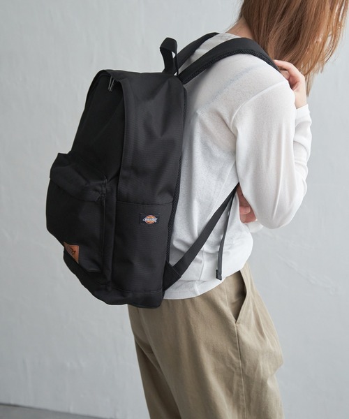 ikka（イッカ）の「Dickies ディッキーズ 撥水バックパック（バックパック/リュック・メンズ・ブラック/チャコール・FREE）」の4枚目の写真