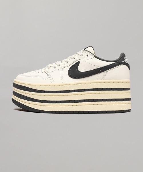 セール】WMNS AIR JORDAN 1 TRIPLE STACK HV8288-100（スニーカー