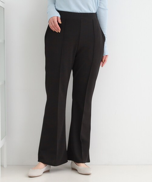 SHOO・LA・RUE(シューラルー)の「【洗濯機可】美脚見えが叶う のびのびストレッチフレアパンツ(その他パンツ・レディース・ブラウン系/ブラック・03/02)」の3枚目の写真