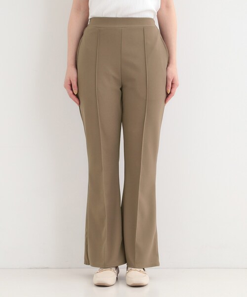 SHOO・LA・RUE(シューラルー)の「【洗濯機可】美脚見えが叶う のびのびストレッチフレアパンツ(その他パンツ・レディース・ブラウン系/ブラック・03/02)」の11枚目の写真