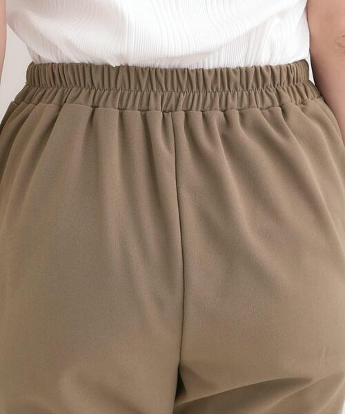 SHOO・LA・RUE(シューラルー)の「【洗濯機可】美脚見えが叶う のびのびストレッチフレアパンツ(その他パンツ・レディース・ブラウン系/ブラック・03/02)」の16枚目の写真