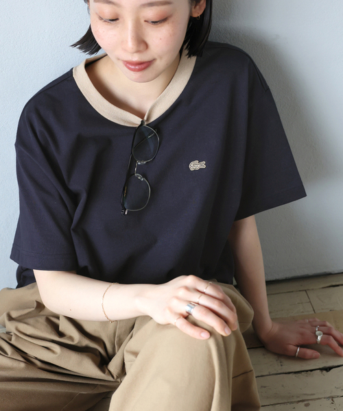 JOURNAL STANDARD relume(ジャーナルスタンダード レリューム)の「別注【LACOSTE/ラコステ】リンガーTシャツ(Tシャツ/カットソー・レディース・アイボリー/ブラウン/ネイビー・36)」の1枚目の写真