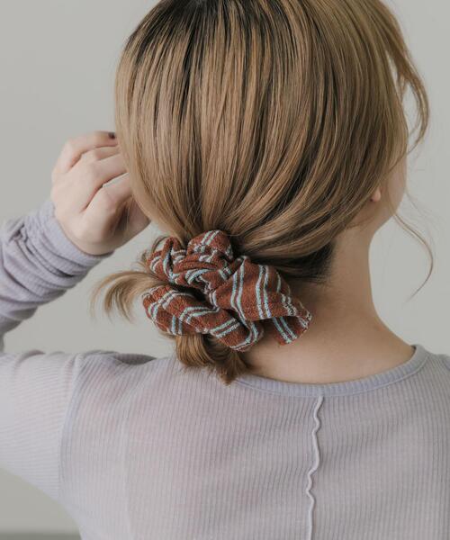 SMELLY（スメリー）の「パイルストライプシュシュ（シュシュ・レディース・ブラウン系その他/ピンク系その他・-）」の13枚目の写真