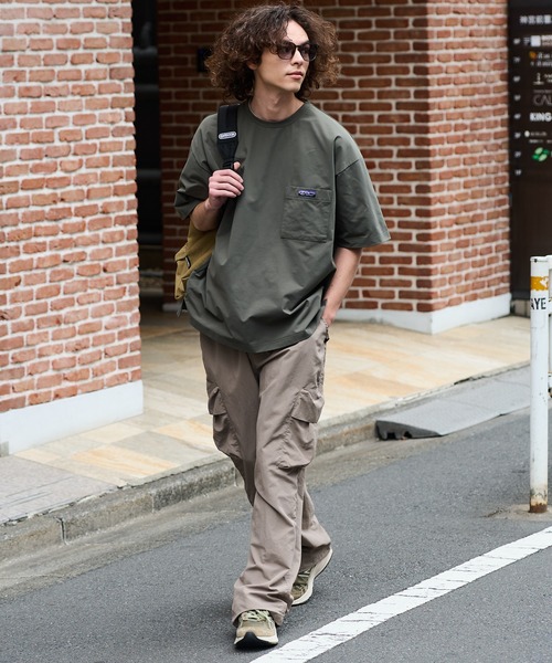 ragged mountain(ラギットマウンテン)の「【RAGGED MOUNTAIN/ラギットマウンテン】【驚きの軽さ・エアライト】BARTLETT/バートレット オーバーサイズ ポケットTシャツ ストレッチ・速乾 涼しい・ベタつかない 吸汗(Tシャツ/カットソー・メンズ・ブラック/チャコールグレー/カーキ/ネイビー・X-LARGE/MEDIUM/LARGE)」の17枚目の写真