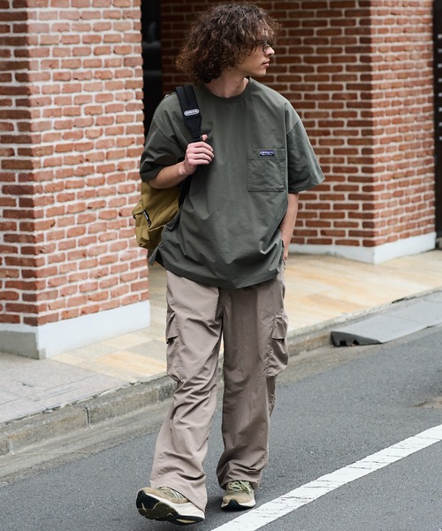 ragged mountain(ラギットマウンテン)の「【RAGGED MOUNTAIN/ラギットマウンテン】【驚きの軽さ・エアライト】BARTLETT/バートレット オーバーサイズ ポケットTシャツ ストレッチ・速乾 涼しい・ベタつかない 吸汗(Tシャツ/カットソー・メンズ・ブラック/チャコールグレー/カーキ/ネイビー・X-LARGE/MEDIUM/LARGE)」の18枚目の写真