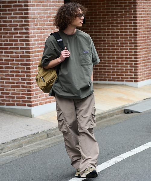 ragged mountain(ラギットマウンテン)の「【RAGGED MOUNTAIN/ラギットマウンテン】【驚きの軽さ・エアライト】BARTLETT/バートレット オーバーサイズ ポケットTシャツ ストレッチ・速乾 涼しい・ベタつかない 吸汗(Tシャツ/カットソー・メンズ・ブラック/チャコールグレー/カーキ/ネイビー・X-LARGE/MEDIUM/LARGE)」の19枚目の写真