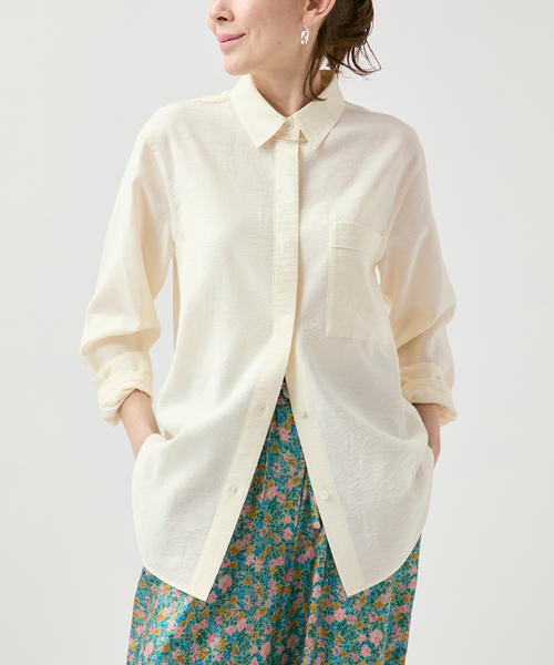 VERMEIL par iena（ヴェルメイユパーイエナ）の「Airy Over シャツ（シャツ/ブラウス・レディース・ホワイト/チャコールグレー・FREE）」の10枚目の写真