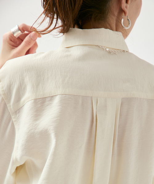 VERMEIL par iena（ヴェルメイユパーイエナ）の「Airy Over シャツ（シャツ/ブラウス・レディース・ホワイト/チャコールグレー・FREE）」の13枚目の写真