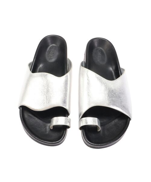 UN3D.（アンスリード）の「ASYMMETRY WAVE SANDAL / アシンメトリーウェーブサンダル（サンダル・レディース・シルバー/ブラック・36/38/37）」の4枚目の写真