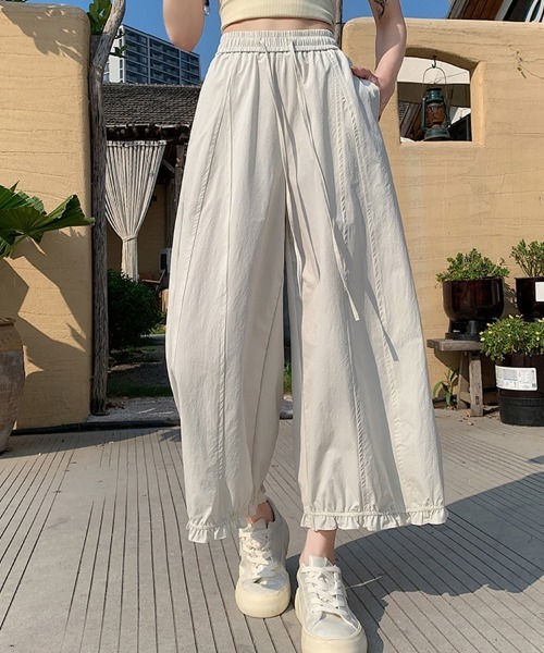 mielu(ミエル)の「裾フリルハイウエストパンツ(その他パンツ・レディース・ネイビー/ホワイト・LARGE)」の1枚目の写真