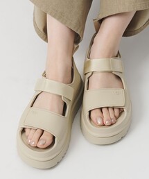 UGG（アグ）の「<UGG>ゴールデングロウ サンダル（サンダル）」