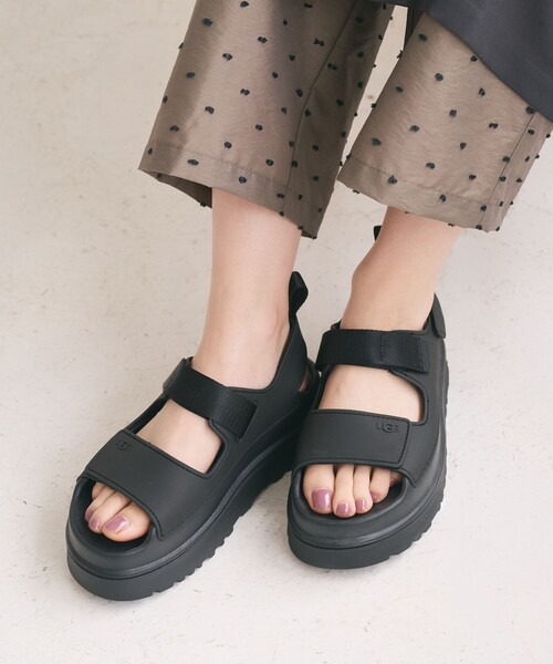 UGG(アグ)の「<UGG>ゴールデングロウ サンダル(サンダル・レディース・ナチュラル/ブラック・5/7/6/8)」の11枚目の写真