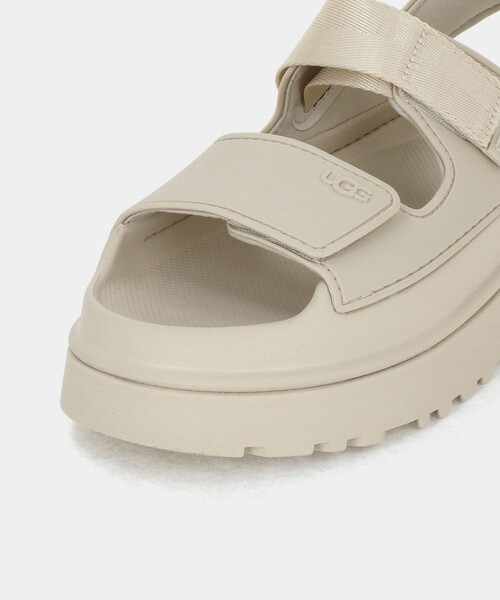 UGG(アグ)の「<UGG>ゴールデングロウ サンダル(サンダル・レディース・ナチュラル/ブラック・5/7/6/8)」の13枚目の写真