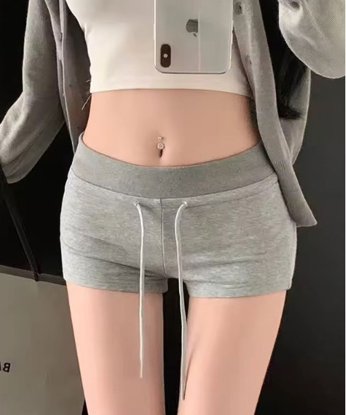 BARELY BLUE(ベアリーブルー)の「【 BARELY BLUE / ベアリーブルー 】 ローライズ ドロスト スウェット ショートパンツ(スウェットパンツ・レディース・グレー/ブラック・S/M/L/XL)」の2枚目の写真