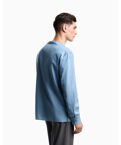 EMPORIO ARMANI(エンポリオアルマーニ)の「【エンポリオ アルマーニ】Icon ヘンリーネックシャツ ライトデニム(シャツ/ブラウス・メンズ・ライトブルー・52/50/48/54)」の2枚目の写真