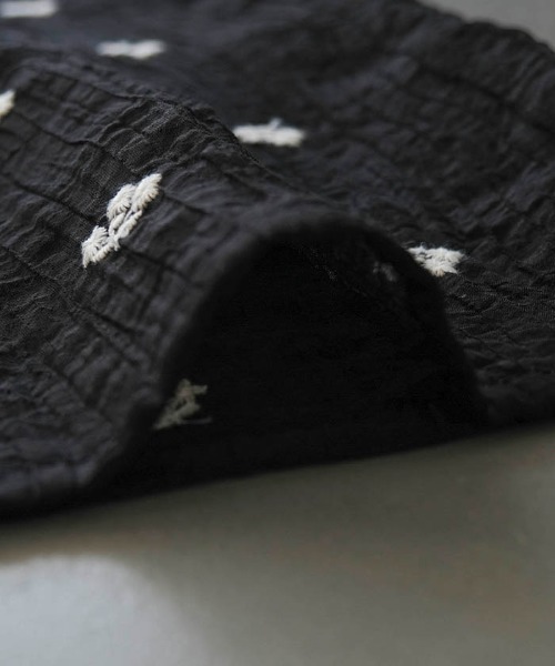 aquagarage(アクアガレージ)の「【新柄新色追加】フラワー刺繍ワイドパンツ(その他パンツ・レディース・ブラック/ブラウン系その他/ブラウン/ホワイト系その他/ブラック系その他・M)」の9枚目の写真