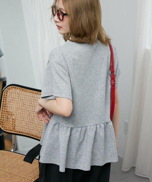 PUBLUX(パブリュクス)の「PUBLUX/パブリュクス <接触冷感>クール ポンチ ペプラム Tシャツ 限定展開(Tシャツ/カットソー・レディース・グレー/オフホワイト/チャコールグレー・フリ-)」の5枚目の写真