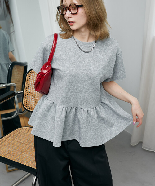 PUBLUX(パブリュクス)の「PUBLUX/パブリュクス <接触冷感>クール ポンチ ペプラム Tシャツ 限定展開(Tシャツ/カットソー・レディース・グレー/オフホワイト/チャコールグレー・フリ-)」の6枚目の写真