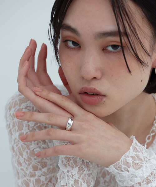 COCOSHNIK ONKITSCH(ココシュニックオンキッチュ)の「シルバー ドームトリプルリング(リング・レディース・クリア・10/12/14)」の4枚目の写真