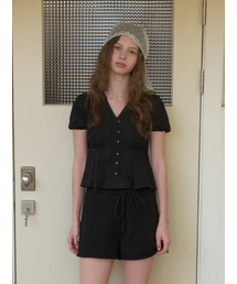 RE_L（リエル）の「Feria cotton v blouse (black)（シャツ/ブラウス）」